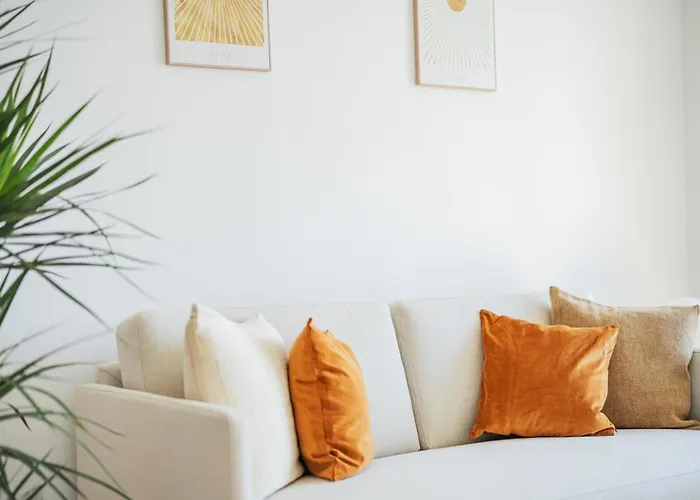 Apartment Zentrale 50m² 10 Gehminuten Vom Hauptbahnhof *
