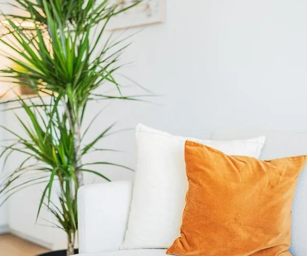 Zentrale 50m² 10 Gehminuten Vom Hauptbahnhof Apartment *