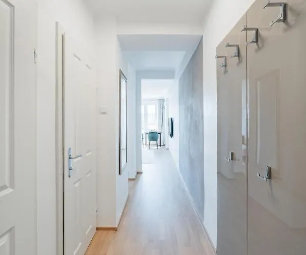 Zentrale 50m² 10 Gehminuten Vom Hauptbahnhof *